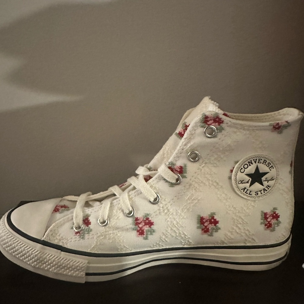Converse White Floral High-Top Sneakers - Picture 3 of 5